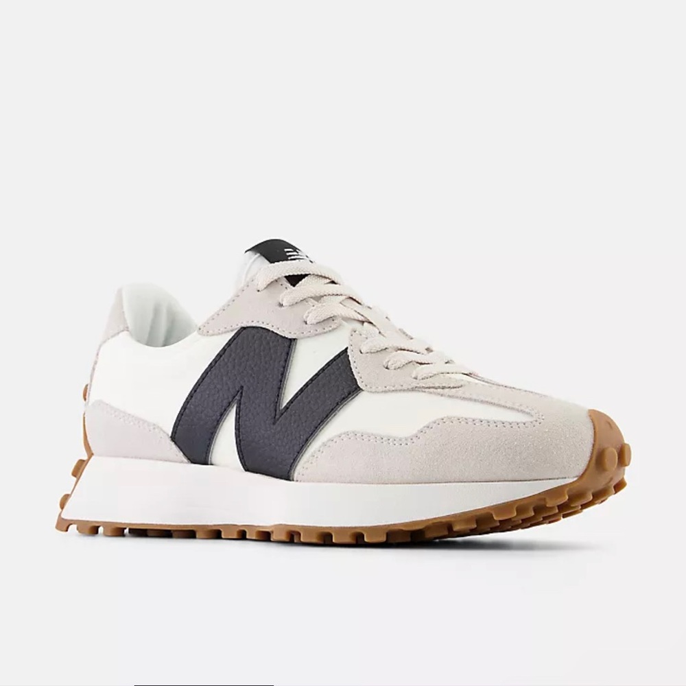 New Balance Women’s 327